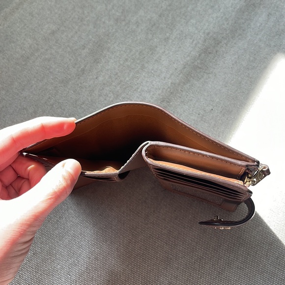 Coach Wallet - Picture 4 of 7